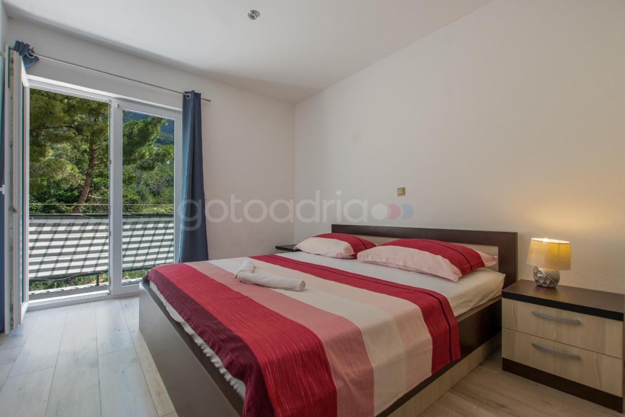 Apartment Vesna With Balcony & Free Parking Makarska Exterior photo